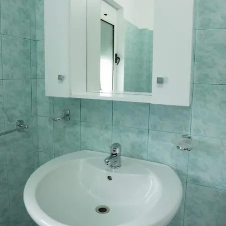 Accommodatie bij particulieren Vila Gjeci *