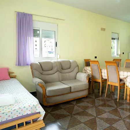 Vila Gjeci Durrës